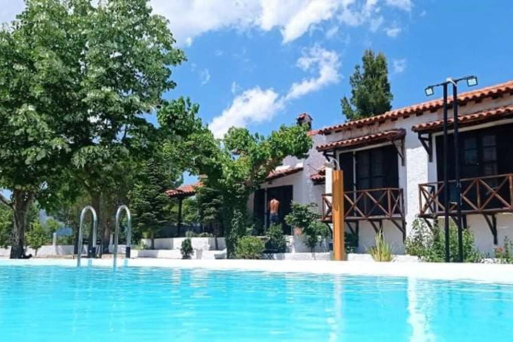 Αρχοντικο Στουσ Προποδεσ Του Ορουσ Διρφυσ Villa Loutsa  Екстериор снимка