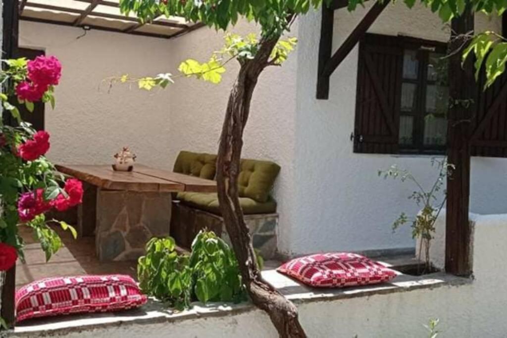 Αρχοντικο Στουσ Προποδεσ Του Ορουσ Διρφυσ Villa Loutsa  Екстериор снимка